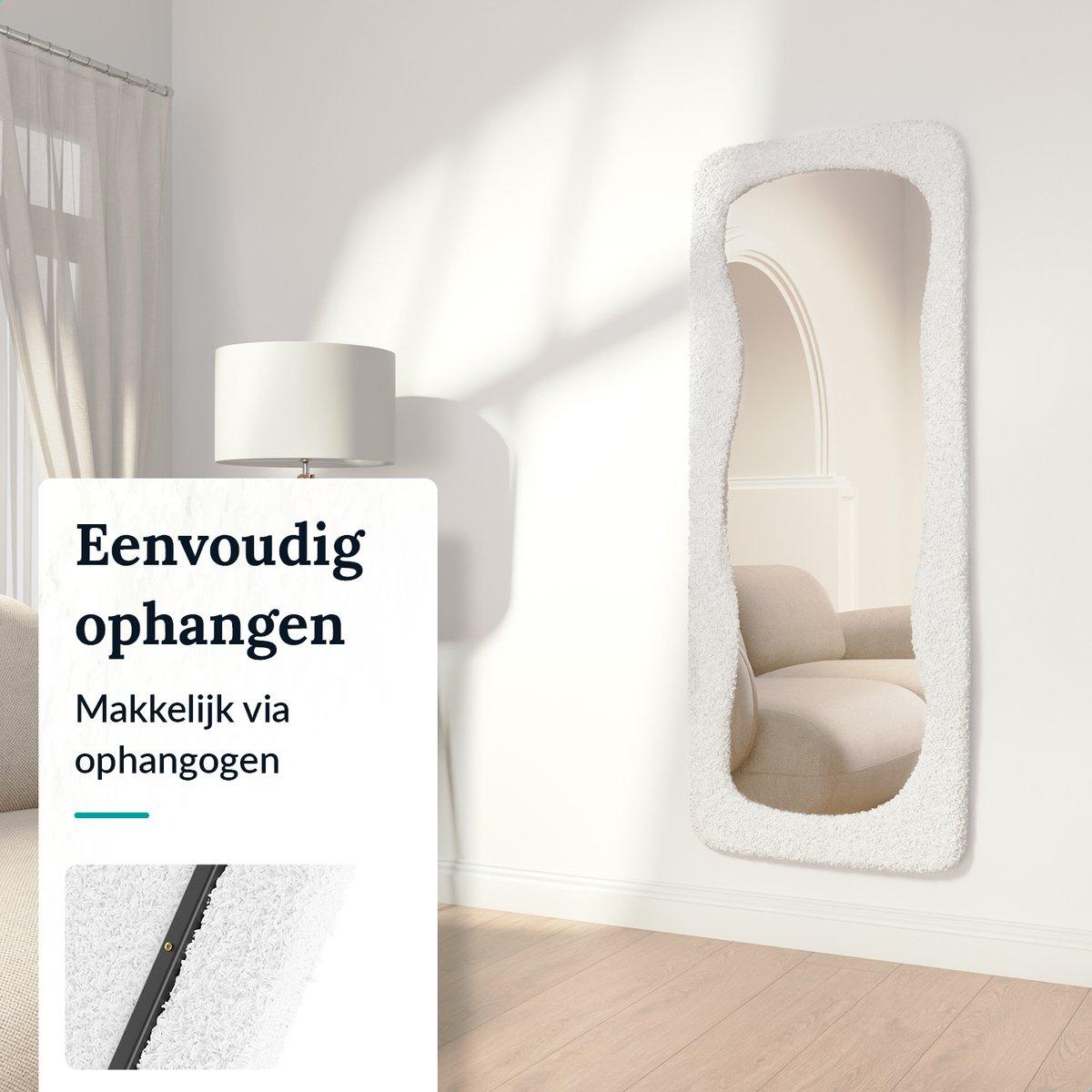 Organische wandspiegel met teddy frame